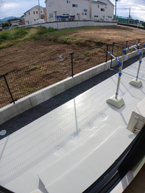 バルコニー　専用庭