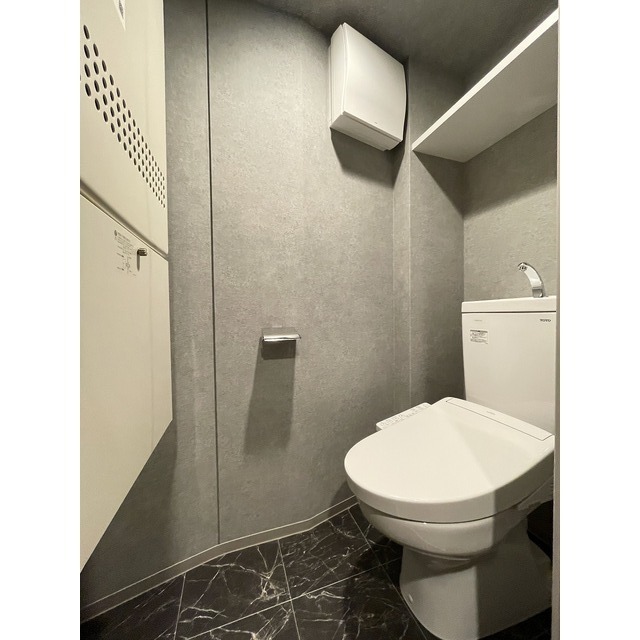 トイレ　※竣工前・別室同タイプの写真です。