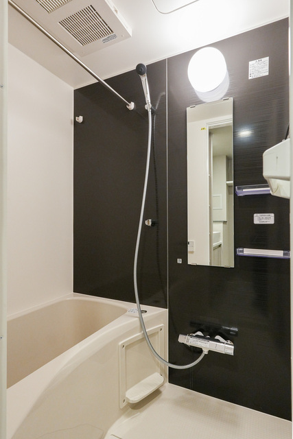 バス・シャワールーム　※竣工前・別室同タイプの写真です。