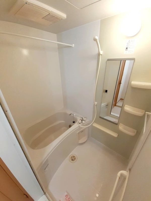 バス・シャワールーム　図面と現状に相違がある場合には現状を優先