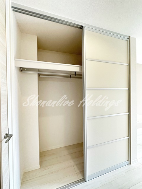 収納　ハンガーラック付きで楽々収納♪