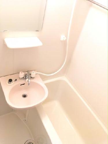 バス・シャワールーム　現状優先。設置は現地と異なる可能性があります。