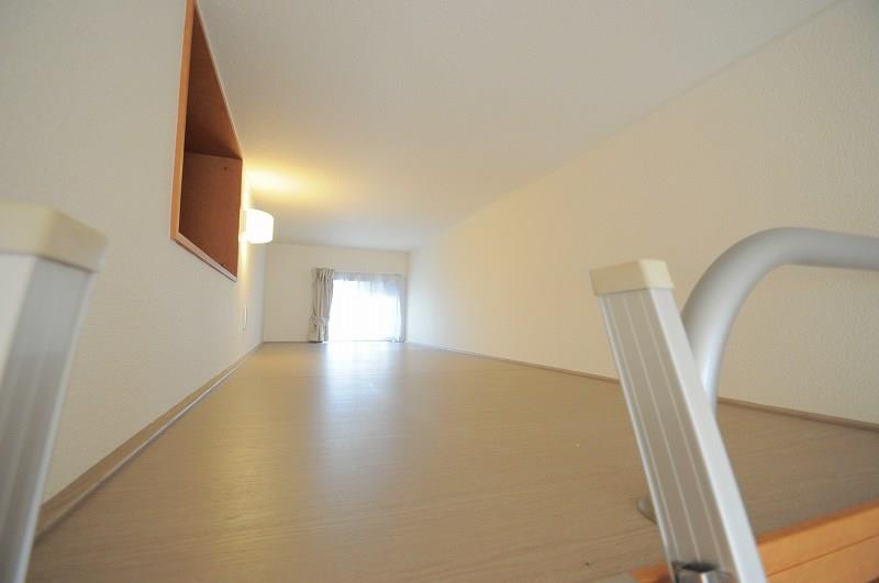 収納　ロフト付き