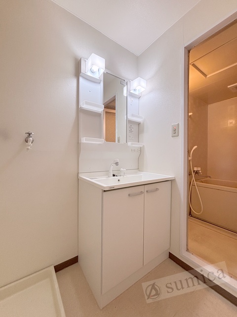 洗面設備　洗面脱衣所付き！独立洗面台が便利です♪♪