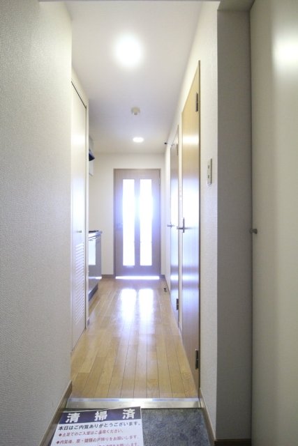 玄関　収納もある玄関です