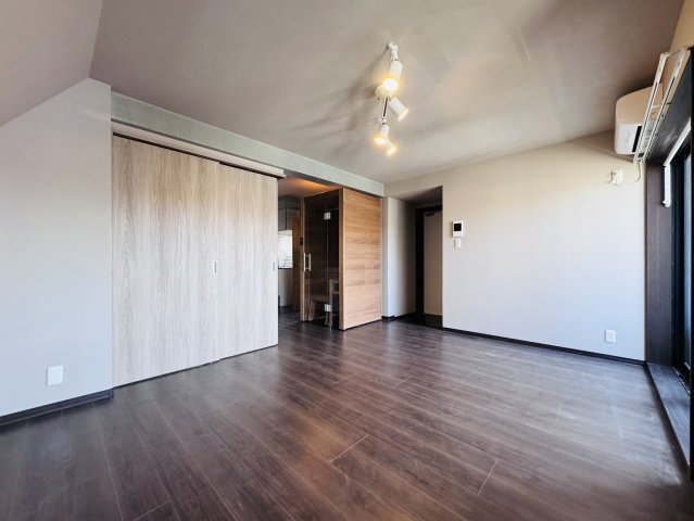 居室・リビング　※別部屋参考写真