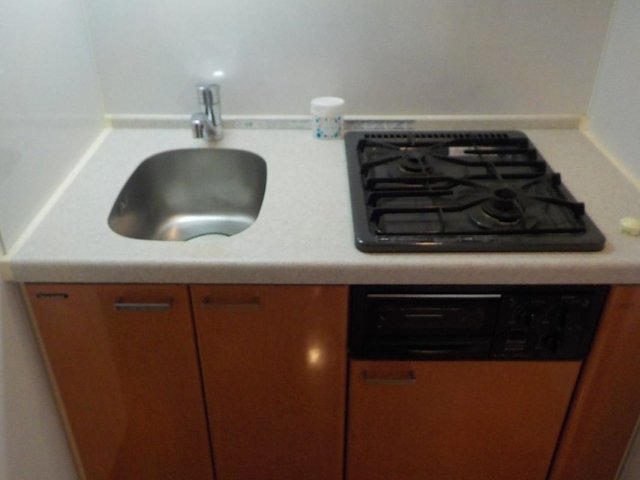 キッチン　システムキッチン（2口ガスコンロ・グリル付）