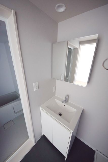 洗面設備　同タイプ