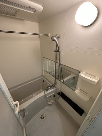 バス・シャワールーム　LUV心斎橋WEST（ラブ心斎橋ウエスト） 浴室