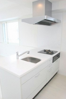 キッチン　対面式のシステムキッチンです♪