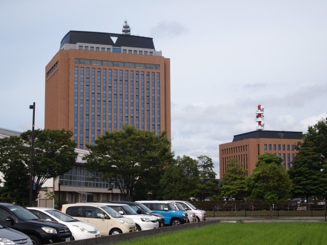 役所　石川県庁（役所）まで550m