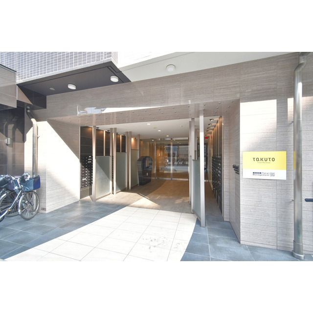 エントランス　清潔なエントランスです