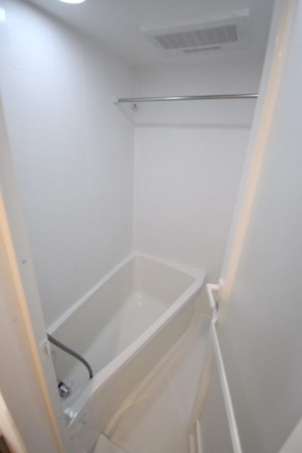 バス・シャワールーム　※別部屋参考写真