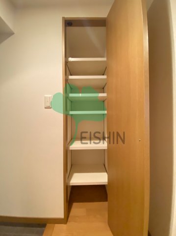 玄関　下駄箱もしっかりついてます！