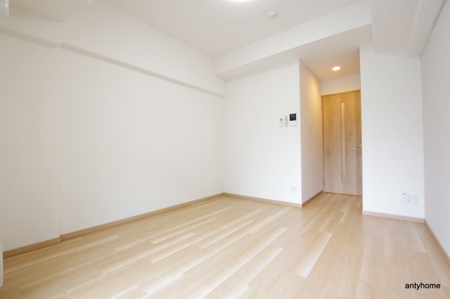 居室・リビング　約6.9帖の洋室でスッキリ♪