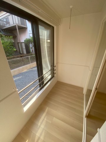 バルコニー　※同タイプの写真となります。