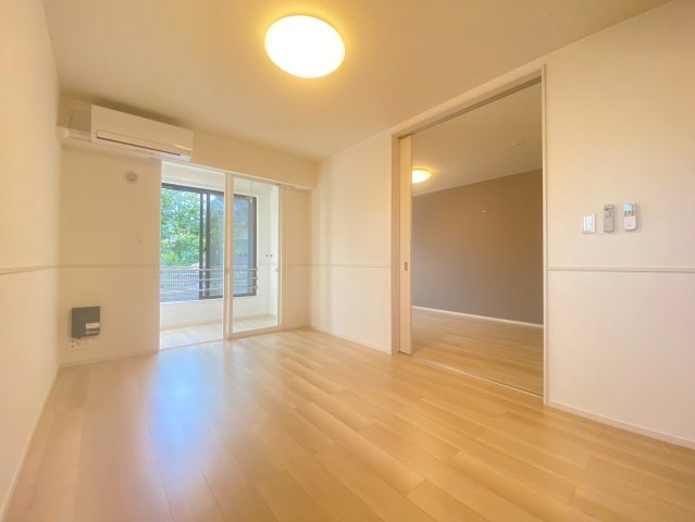 居室・リビング　※同タイプの写真となります。