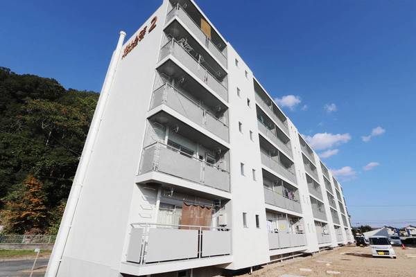 建物外観　外観は落ち着いています