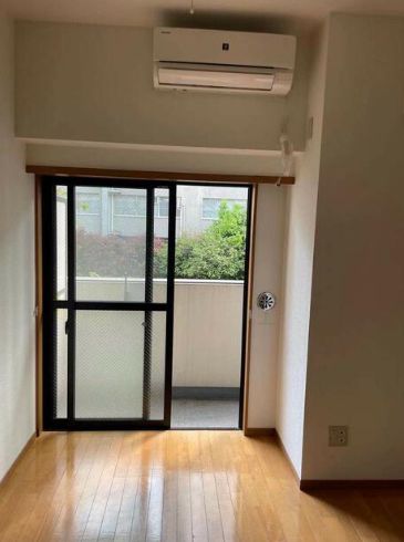 居室・リビング　※反転タイプの写真を使用しています。