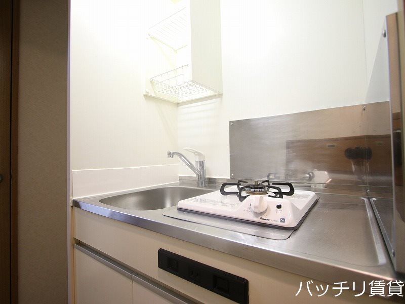 キッチン　※同マンション別部屋写真の為、現状優先。