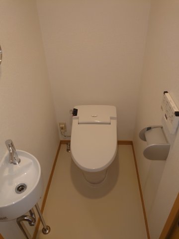 トイレ　サンゼル田柄　練馬区田柄