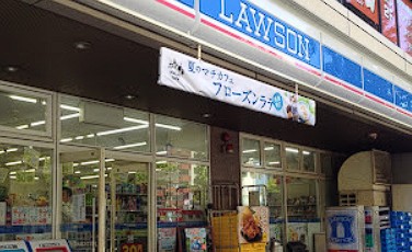 コンビニ　コンビニ（コンビニ）まで2424m