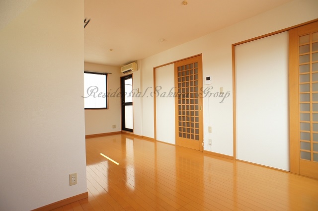 その他設備　室内エアコン付き♪