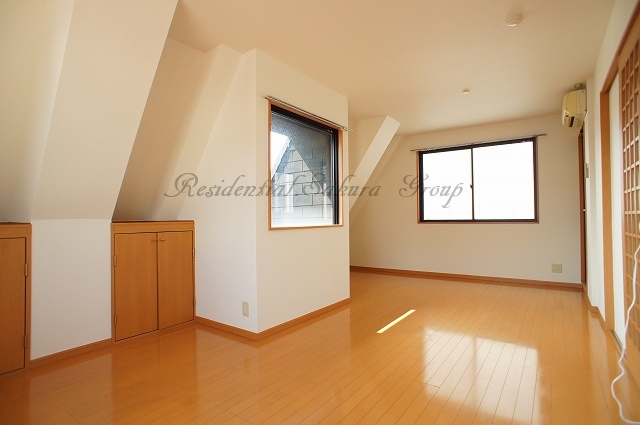 居室・リビング　開放感のあるゆったりとしたお部屋です♪