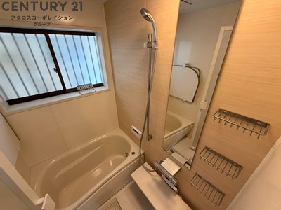 バス・シャワールーム　窓があり換気できます！