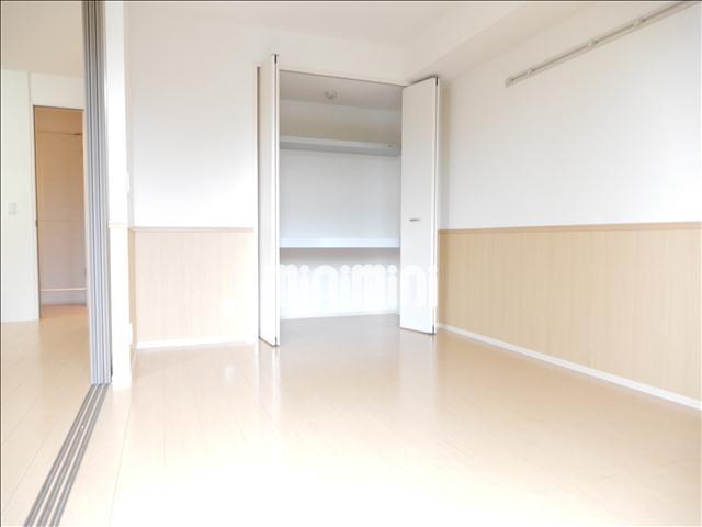 その他部屋・スペース　リビング横の洋室６帖