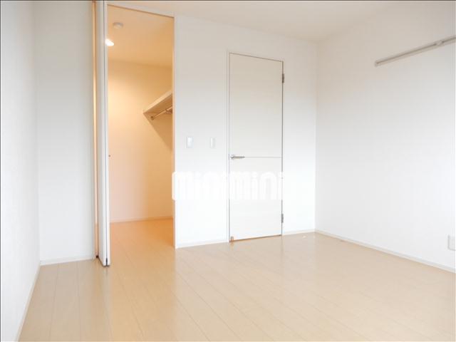 収納　北側洋室・ウォークインクローゼット