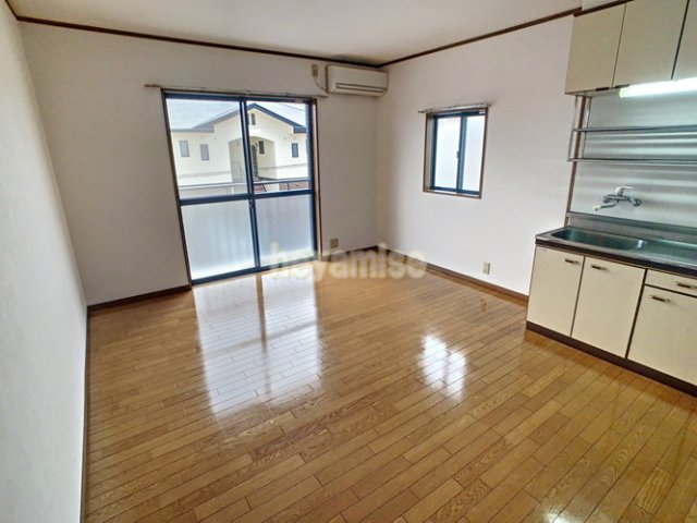 居室・リビング　写真は別号室