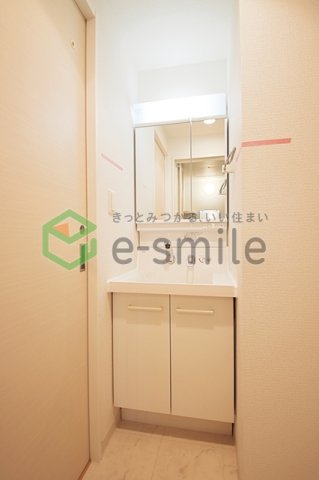 洗面設備　広い洗面スペース