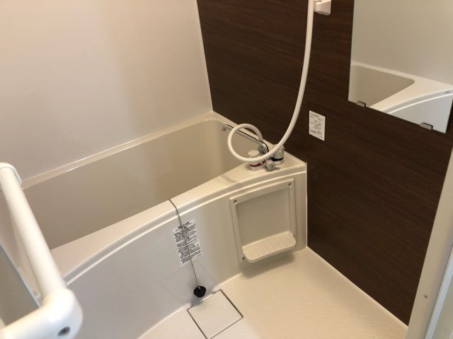 バス・シャワールーム　バスルーム