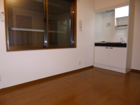 居室・リビング　【日没後の撮影】退去予定　現在入居中 5月中旬入居予定です