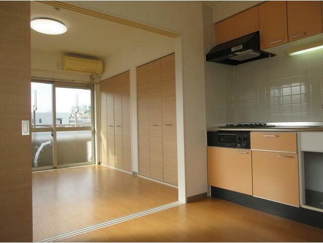 その他設備　室内エアコン付き♪