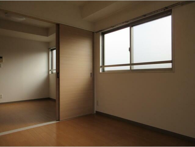 居室・リビング　開放感のあるゆったりとしたお部屋です♪