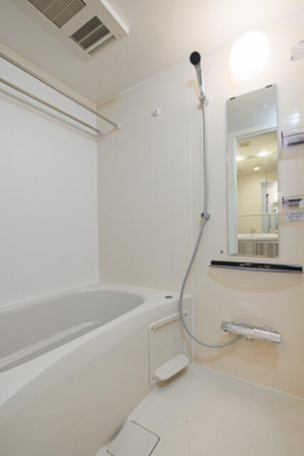 バス・シャワールーム　※写真は同タイプ住戸です。