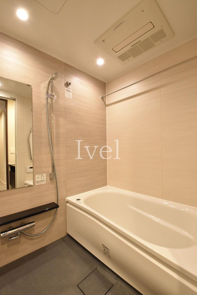 バス・シャワールーム　バルコニー