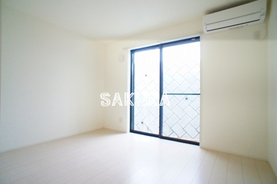 居室・リビング　使いやすい形の為、レイアウトを楽しめます♪