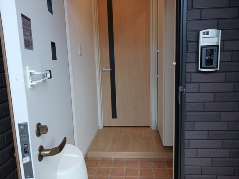 玄関　図面と現状に相違がある場合には現状を優先