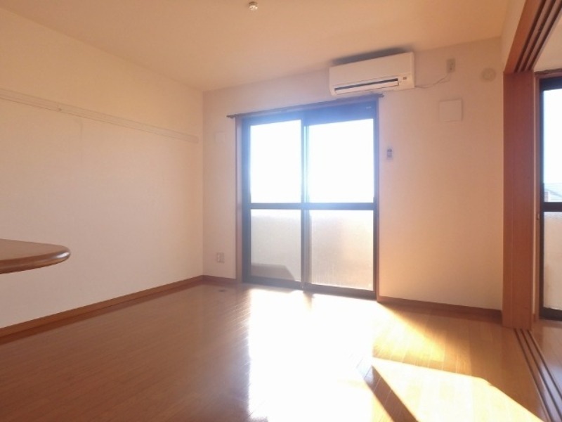 居室・リビング　図面と現状に相違がある場合には現状を優先