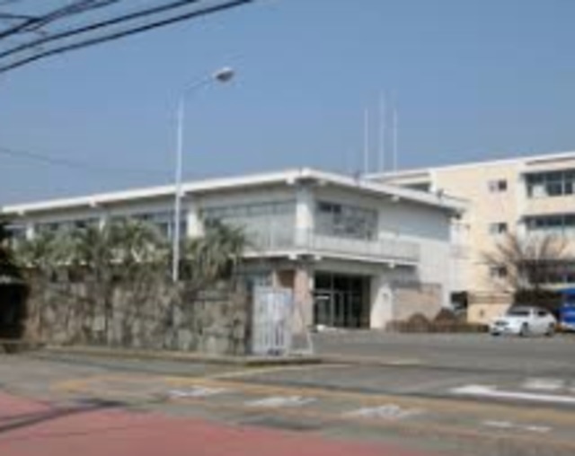 高校・高専　静岡県立沼津東高校（高校・高専）まで528m