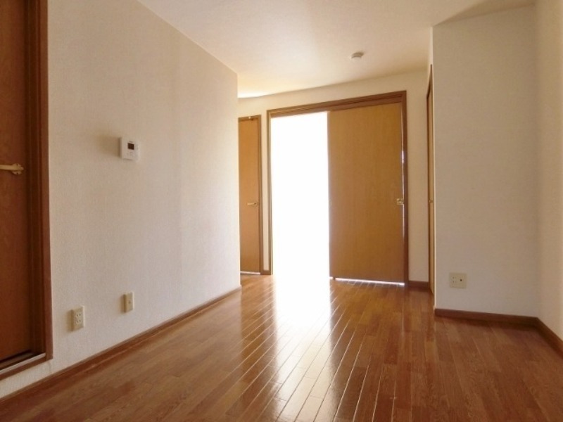 居室・リビング　図面と現状に相違がある場合には現状を優先