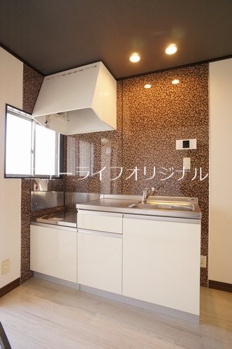 キッチン　コンロは設置幅・ガスの種別を確認の上、ご用意下さい！