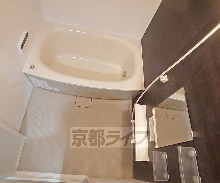 バス・シャワールーム　足元滑りにくいです！