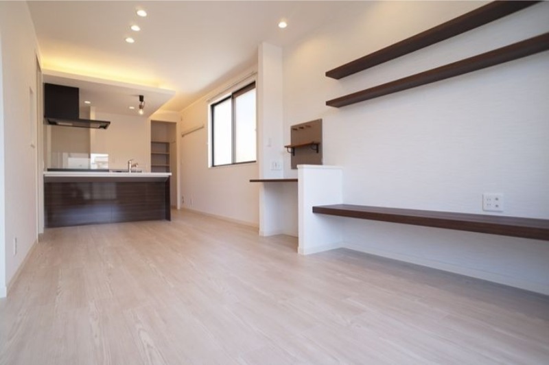 居室・リビング　図面と現状に相違がある場合には現状を優先