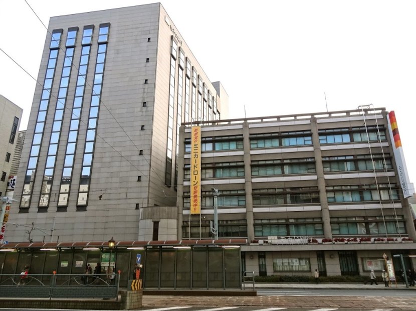 銀行　もみじ銀行本店営業部（銀行）まで197m