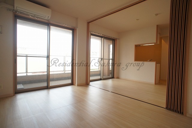 居室・リビング　開放感のあるゆったりとしたお部屋です♪