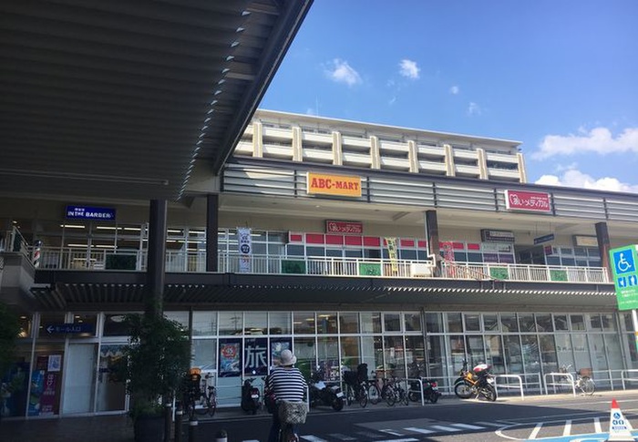 ショッピングセンター　イオンタウン（ショッピングセンター）まで450m